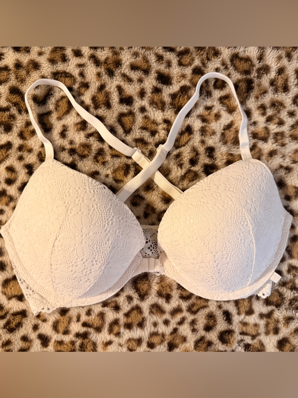 Victoria's Secret Cream Lace Push-Up Bra